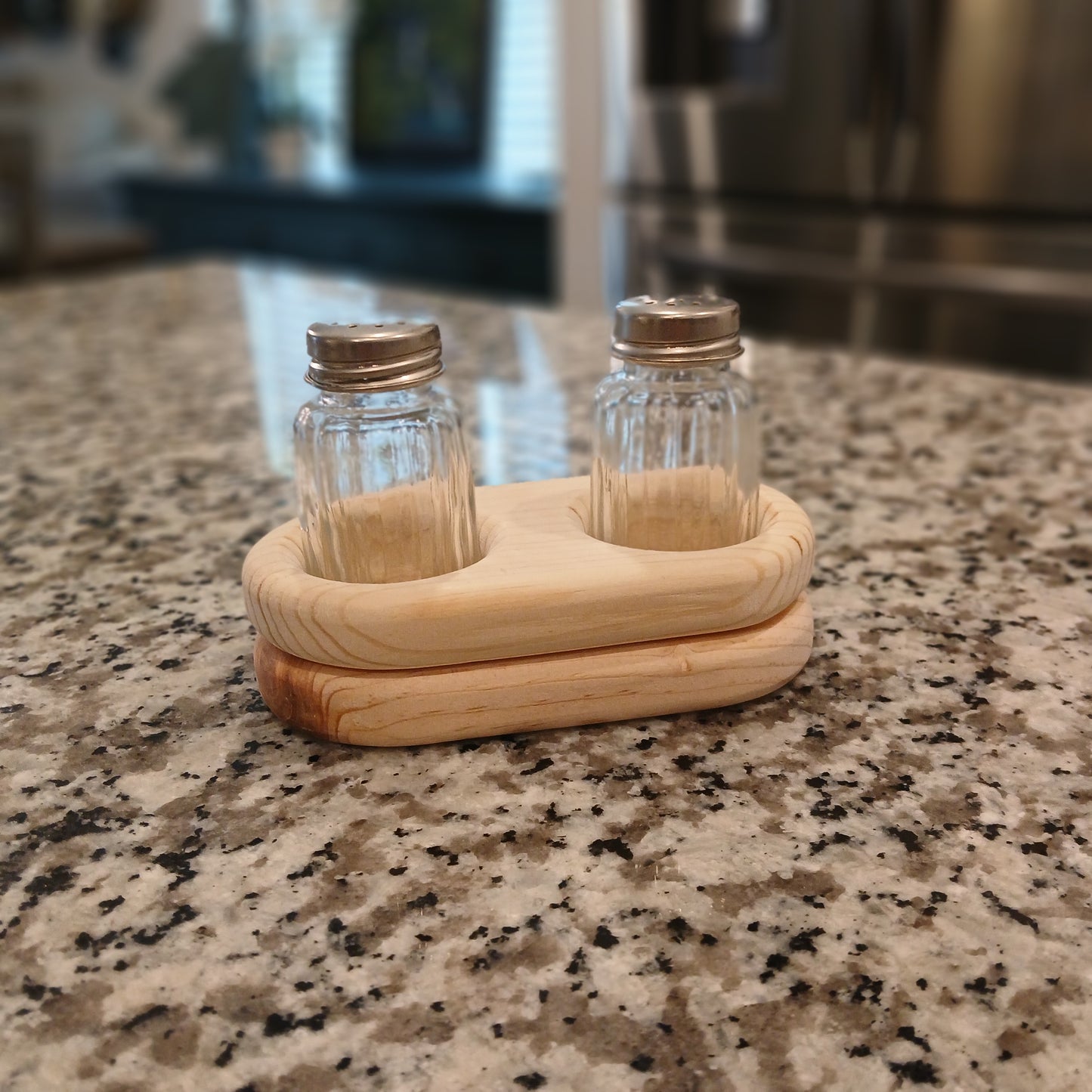 Salt and pepper shaker set