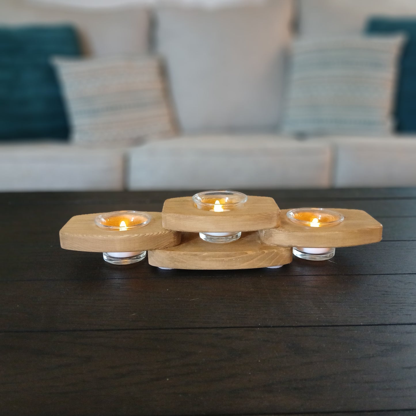 Tea light candle holder